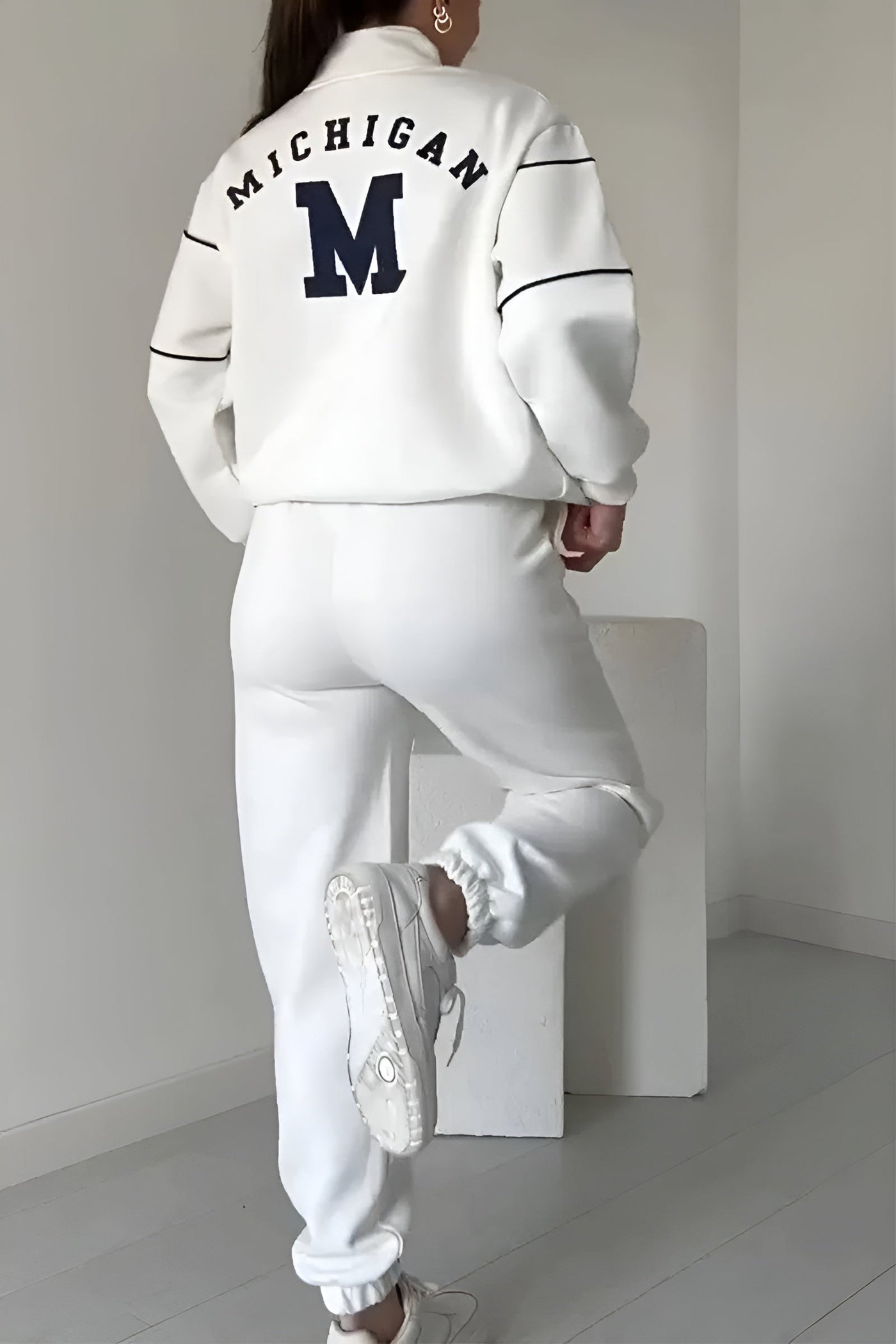 Casey | Sporty Zip Tracksuit