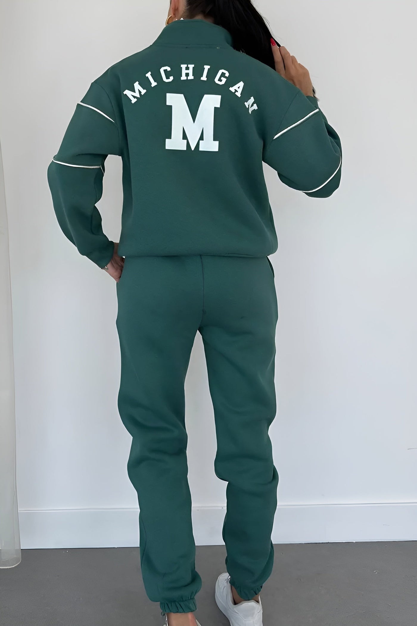 Casey | Sporty Zip Tracksuit